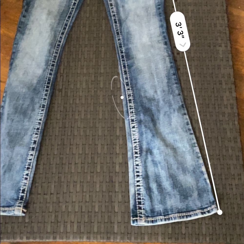Aríya Jeans - Picture 9 of 9